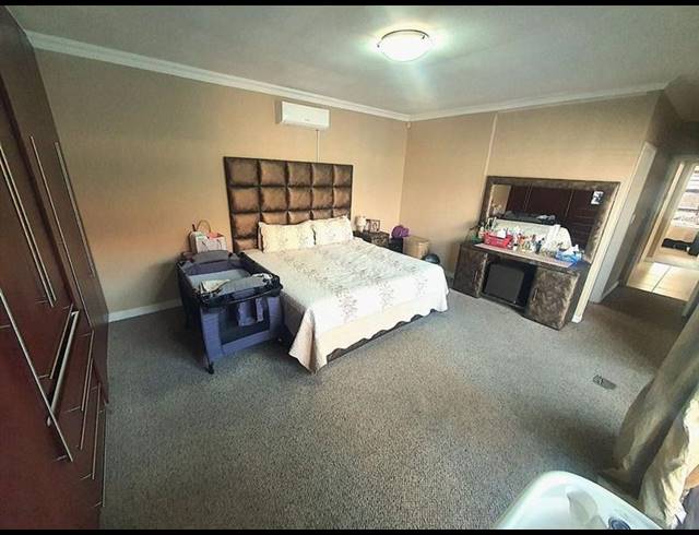3 BEDROOM CLUSTER FOR SALE IN BARTLETT